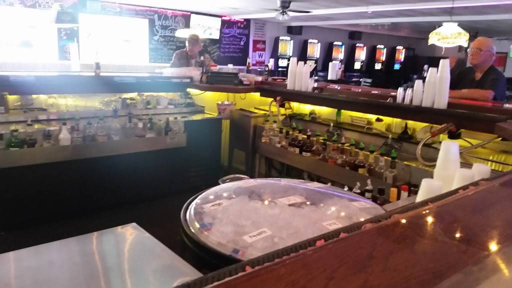 Mama Lees Sandbar | restaurant | 6111 Mechanicsburg Rd, Springfield, IL 62712, USA | 2174987625 OR +1 217-498-7625