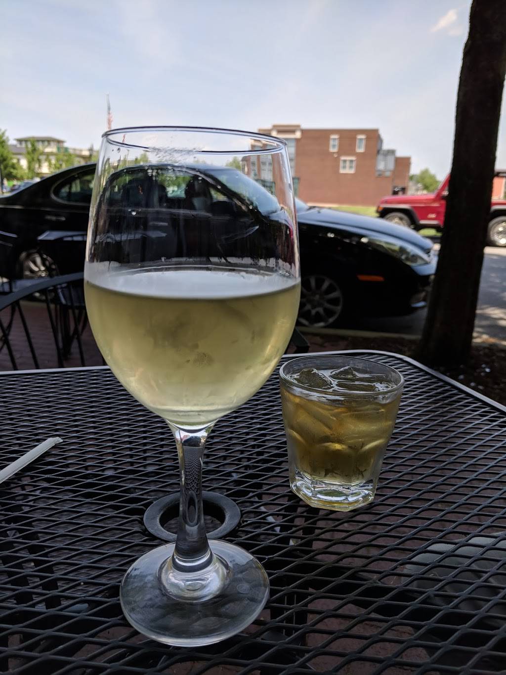 Karems Grill & Pub | restaurant | 9424 Norton Commons Blvd, Prospect, KY 40059, USA | 5023275646 OR +1 502-327-5646