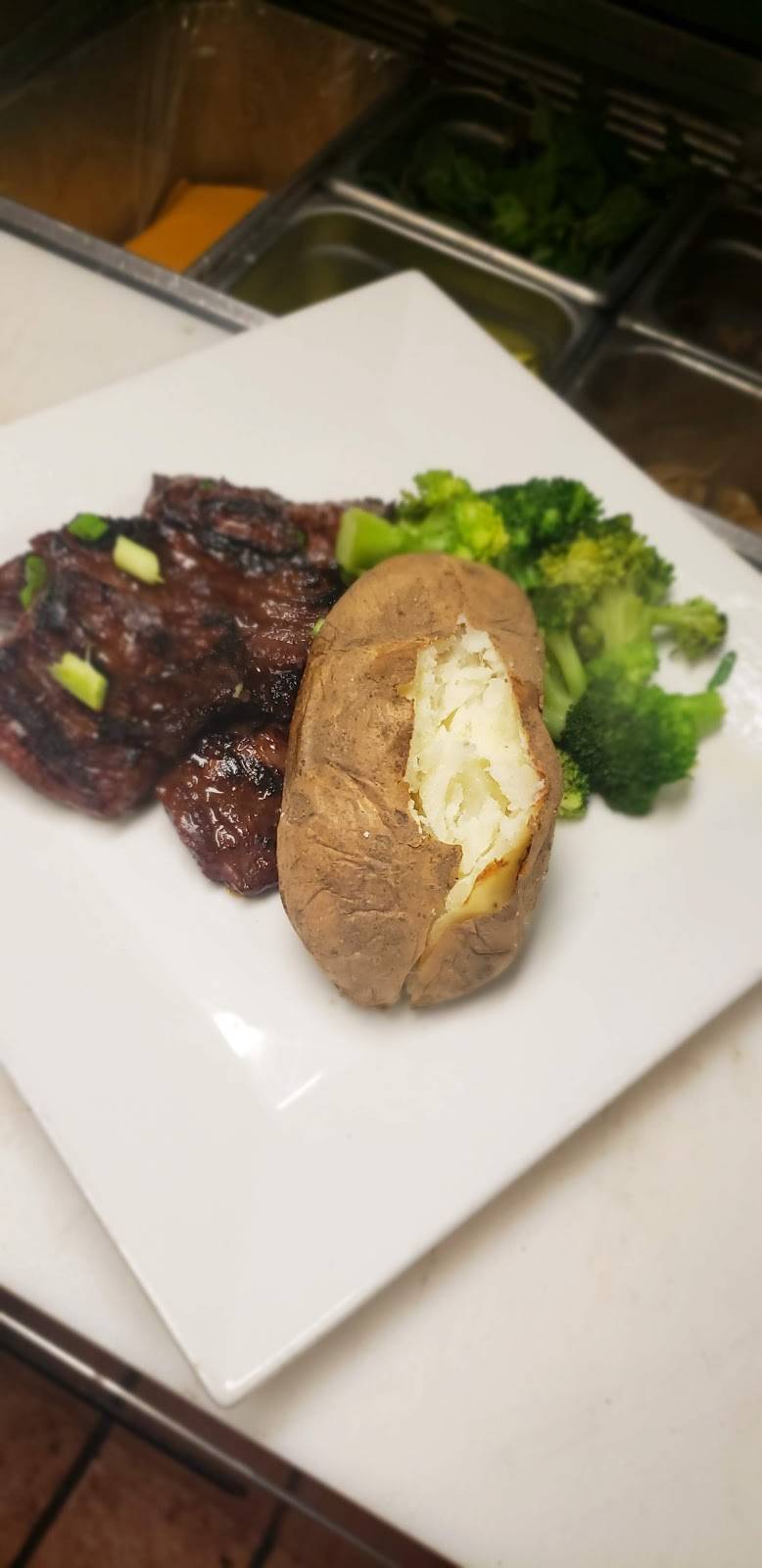 Arigna Irish Pub & Coal Fire Kitchen North Providence | restaurant | 1058 Charles St, North Providence, RI 02904, USA | 4016425853 OR +1 401-642-5853