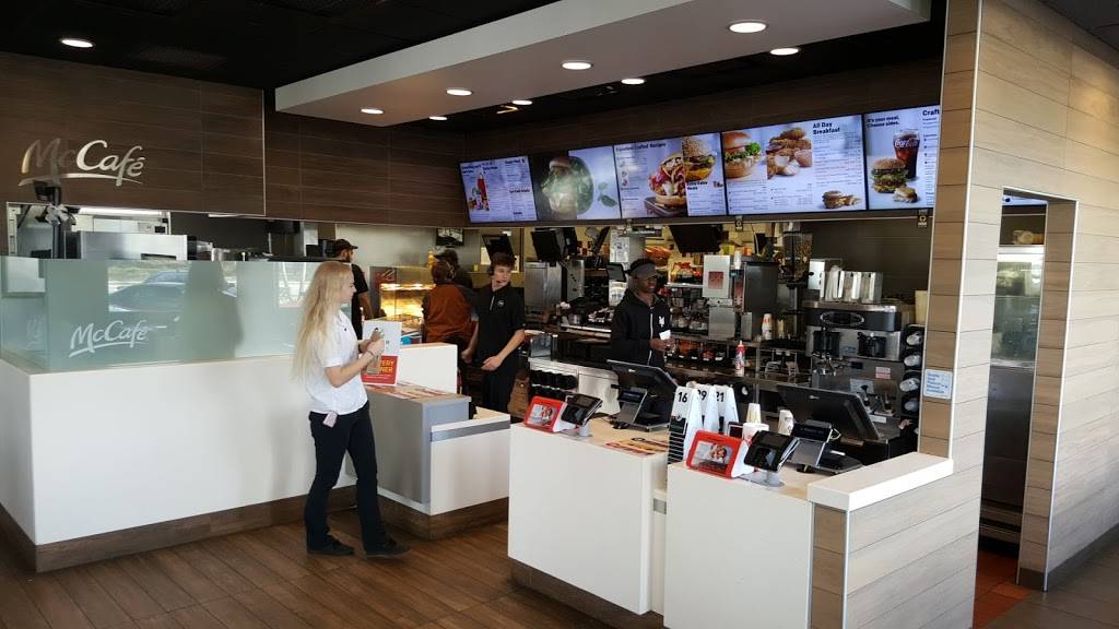 McDonalds | cafe | 2404 Santa Barbara Blvd, Cape Coral, FL 33914, USA | 2395730800 OR +1 239-573-0800