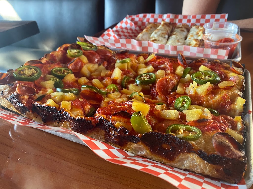 Benny’s Pizza Palace and Social Club | meal takeaway | 1601 Monterey St, San Luis Obispo, CA 93401, USA | 8054393838 OR +1 805-439-3838