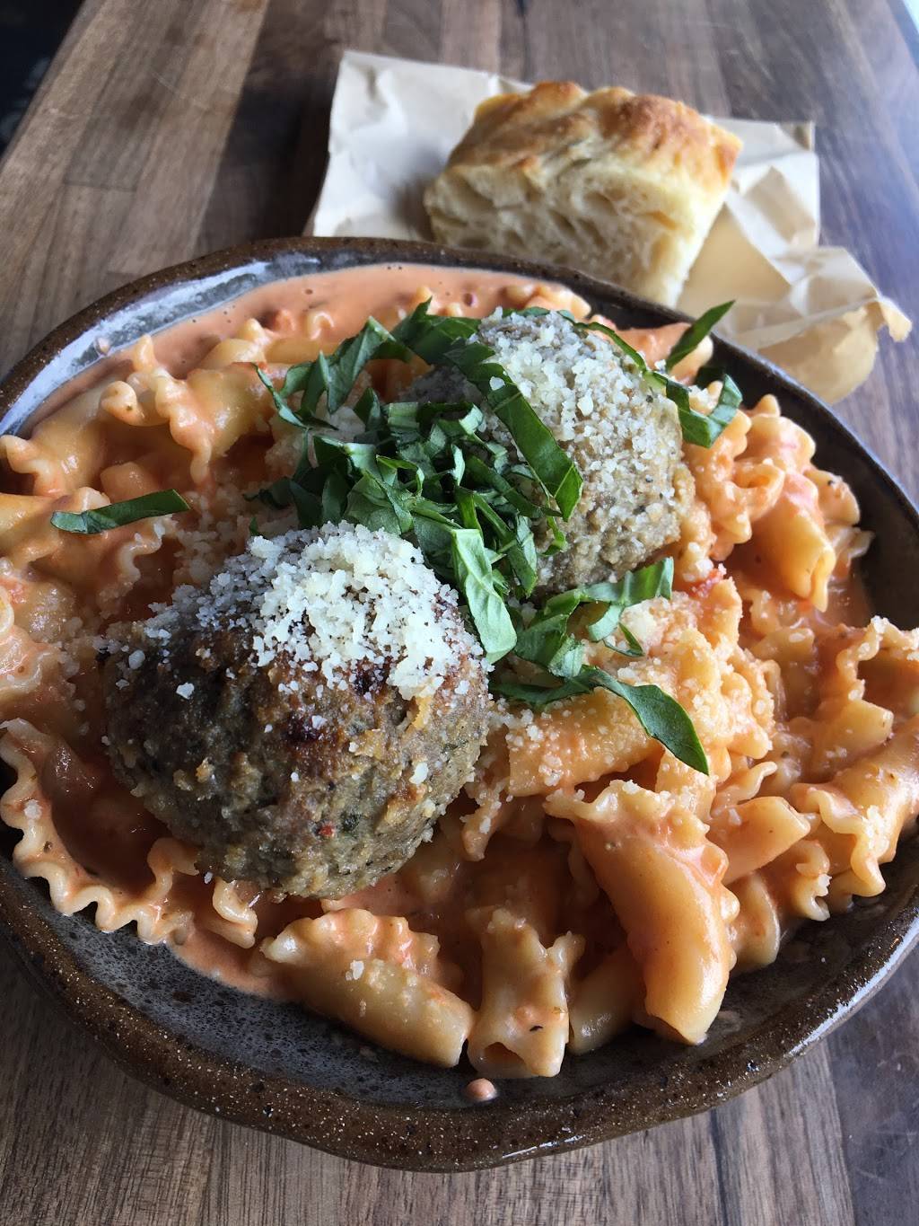 Nicolettos Italian Kitchen | restaurant | 2905 Gallatin Pike, Nashville, TN 37216, USA | 6292028102 OR +1 629-202-8102