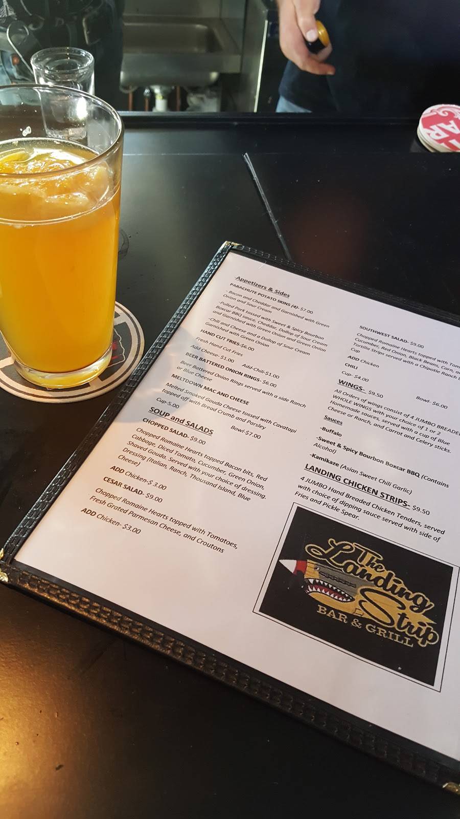 The Landing Strip Bar and Grill | restaurant | 9820 Lawrence Ave, Schiller Park, IL 60176, USA | 8474473024 OR +1 847-447-3024