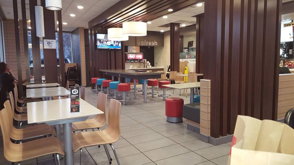 McDonalds | cafe | 1500 S Belcher Rd, Clearwater, FL 33764, USA | 7275301693 OR +1 727-530-1693