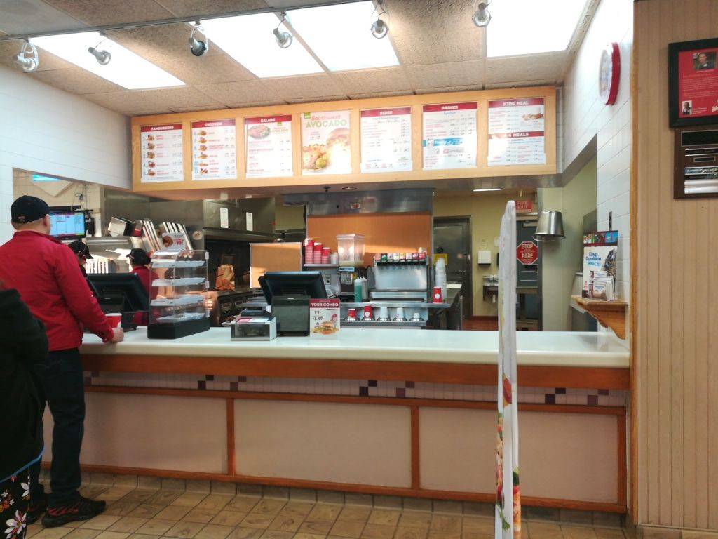 Wendys | restaurant | 2410 Prince William Pkwy, Woodbridge, VA 22192, USA | 7034972546 OR +1 703-497-2546