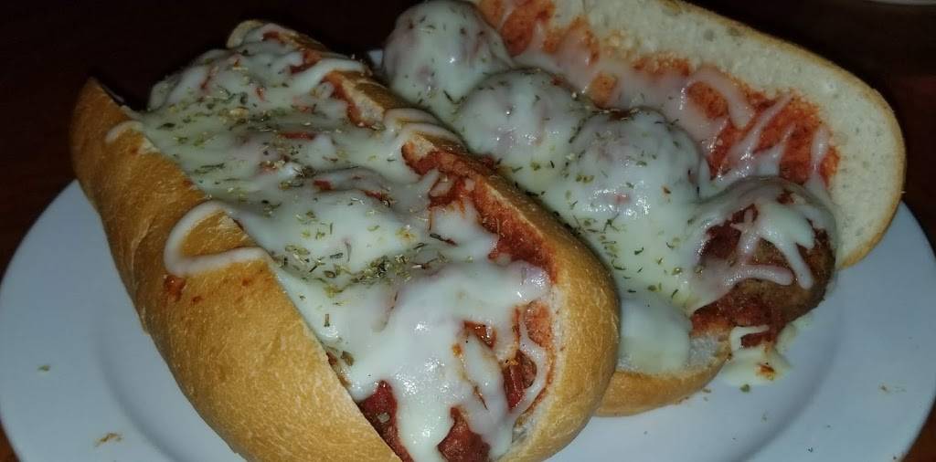 Branding Iron Bar & Grill | restaurant | 161873, Bandera, TX 78003, USA | 8307967745 OR +1 830-796-7745