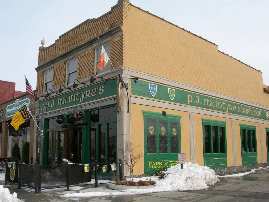 P.J. McIntyres Irish Pub | restaurant | 17119 Lorain Ave, Cleveland, OH 44111, USA | 2169419311 OR +1 216-941-9311