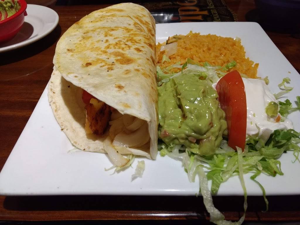 El Jaripeo | restaurant | 1750 Timberwood Blvd, Charlottesville, VA 22911, USA | 4342969300 OR +1 434-296-9300