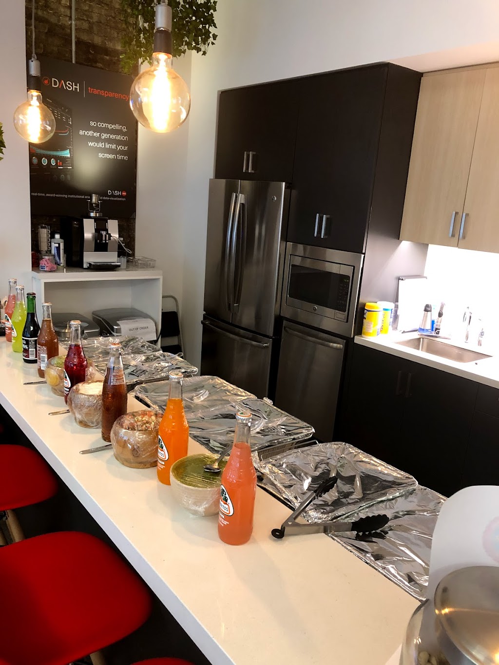 La Cueva Deli & Mexican grill | restaurant | 1182 W Farms Rd, Bronx, NY 10459, USA | 7185892409 OR +1 718-589-2409