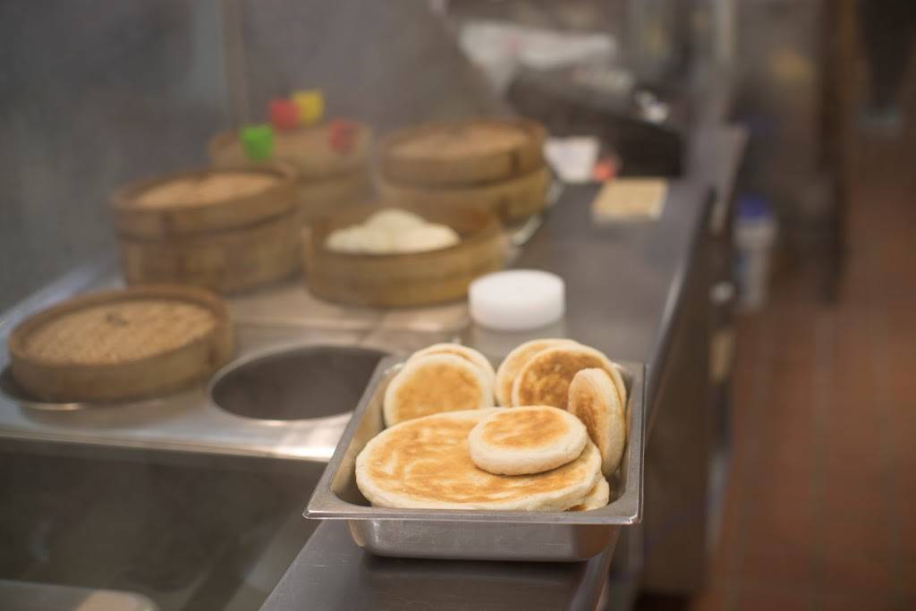 Mengs Kitchen | restaurant | 1 Brighton Ave, Boston, MA 02134, USA | 6179539816 OR +1 617-953-9816