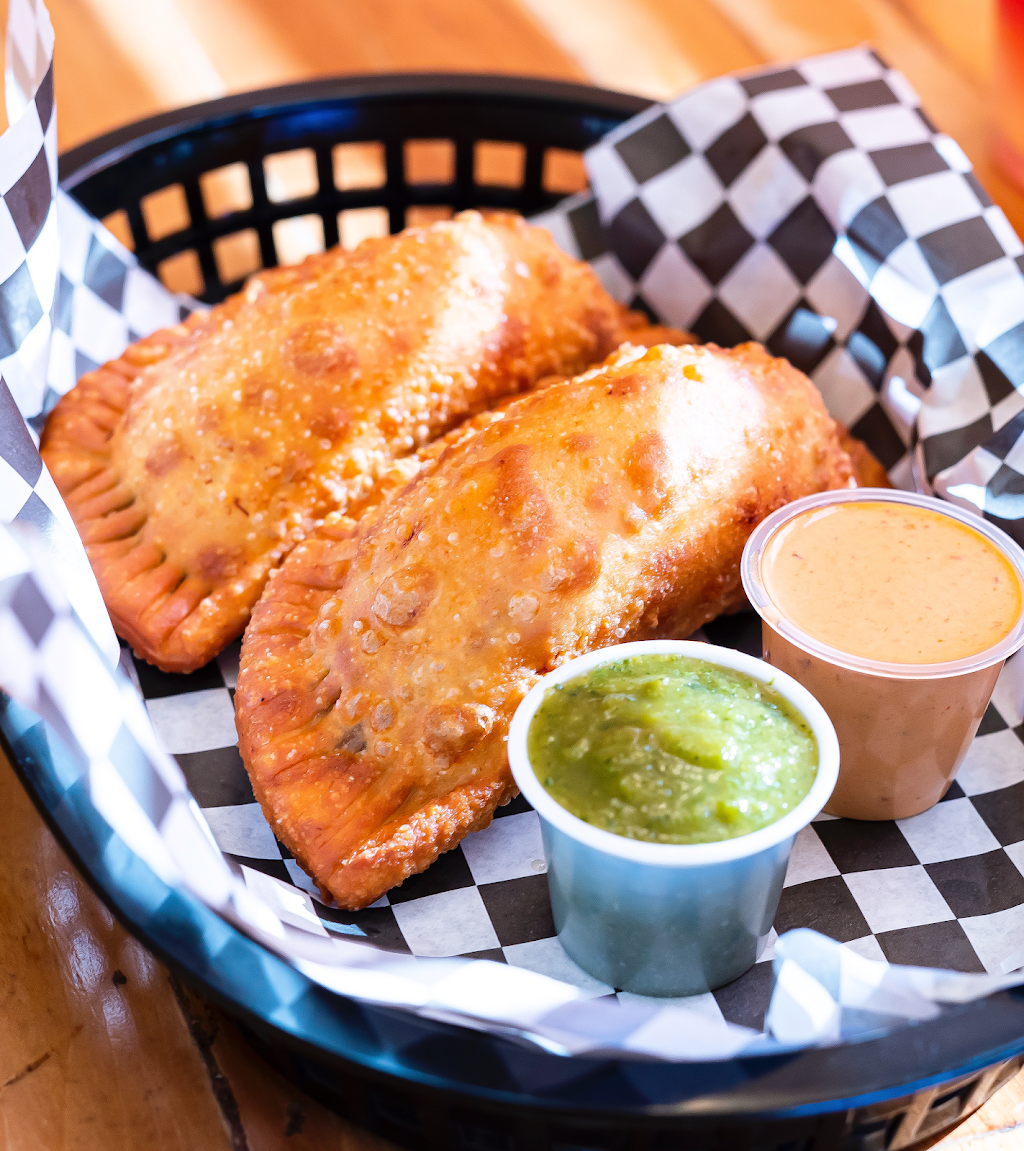 Ninis Deli | cafe | 543 N Noble St, Chicago, IL 60642, USA | 3123662937 OR +1 312-366-2937