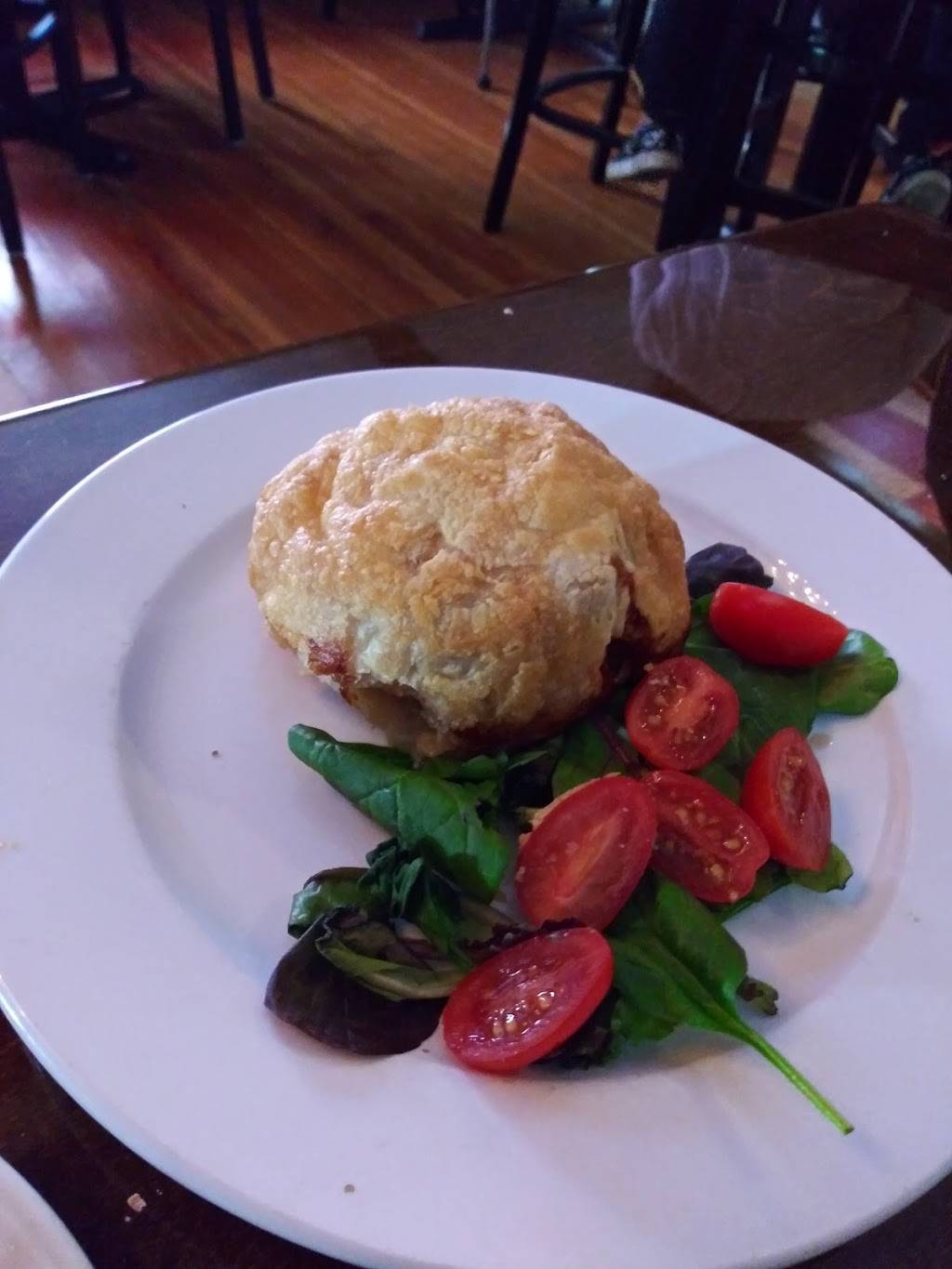 London Heights British Pub | restaurant | 7701 N Nebraska Ave, Tampa, FL 33604, USA | 8132317200 OR +1 813-231-7200