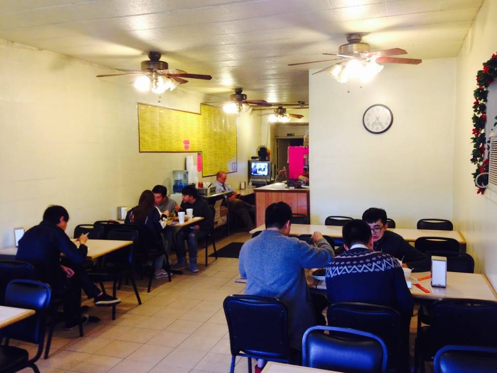 Lucky Express | restaurant | 307 E 3rd St, Bloomington, IN 47401, USA | 8123335262 OR +1 812-333-5262