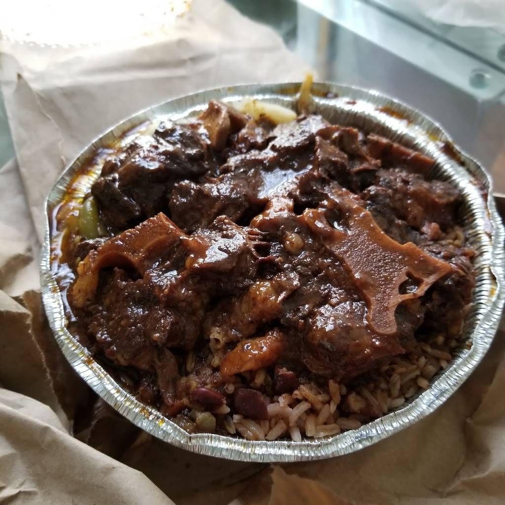 Rustys Flavor | restaurant | 2261 Adam Clayton Powell Jr Blvd, New York, NY 10030, USA | 2123683403 OR +1 212-368-3403