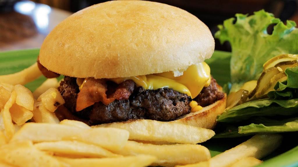 Raptis Family Restaurant | restaurant | 1939 Niles Cortland Rd NE, Warren, OH 44484, USA | 3308563237 OR +1 330-856-3237