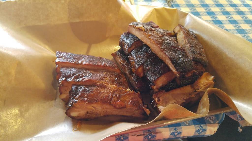 Dickeys Barbecue Pit | restaurant | 811 Cheyenne Meadows Rd Ste 12, Colorado Springs, CO 80906, USA | 7193233228 OR +1 719-323-3228