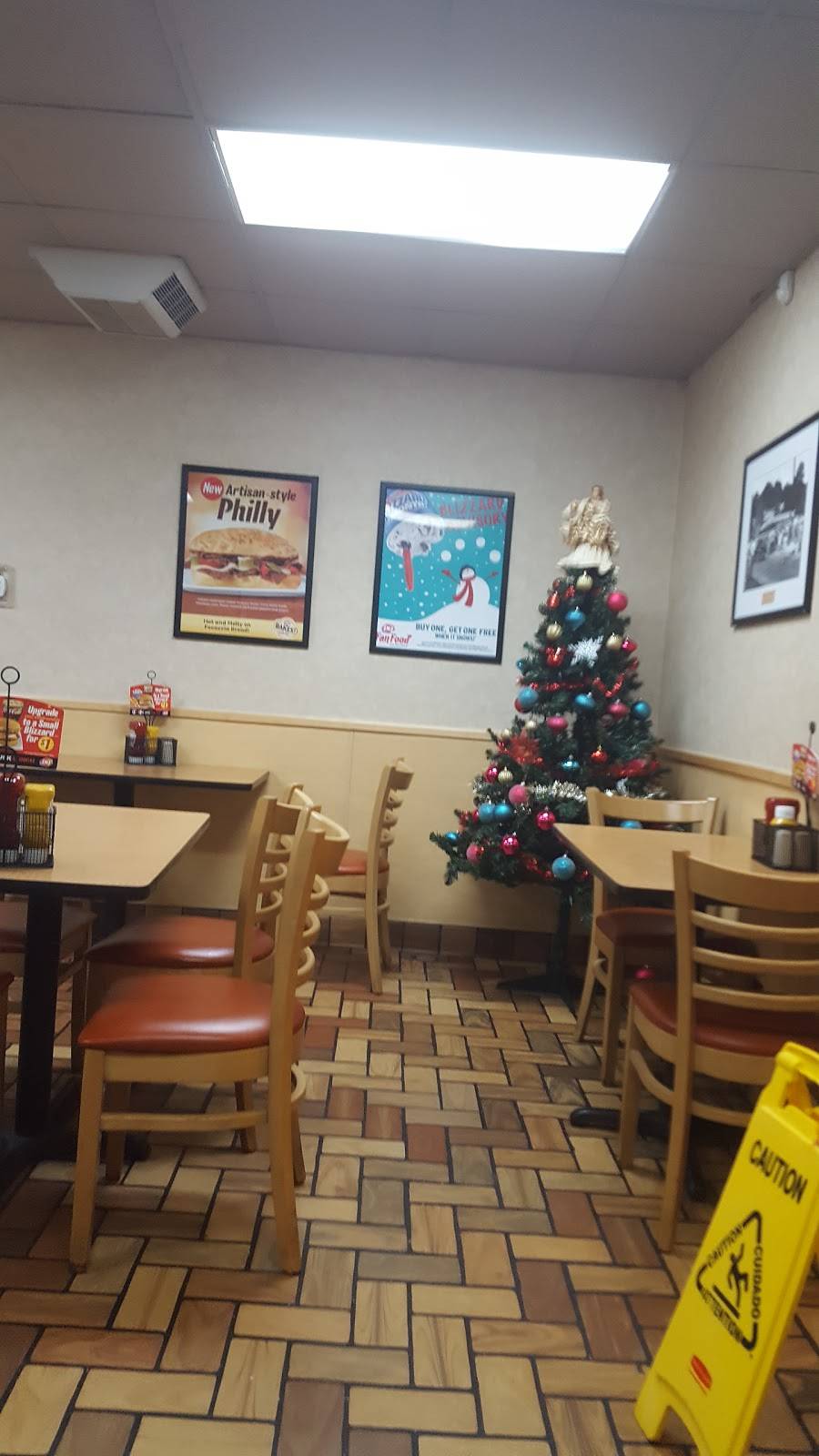 Dairy Queen Grill & Chill | restaurant | 1 Triangle Dr, Sellersburg, IN 47172, USA | 8122465221 OR +1 812-246-5221