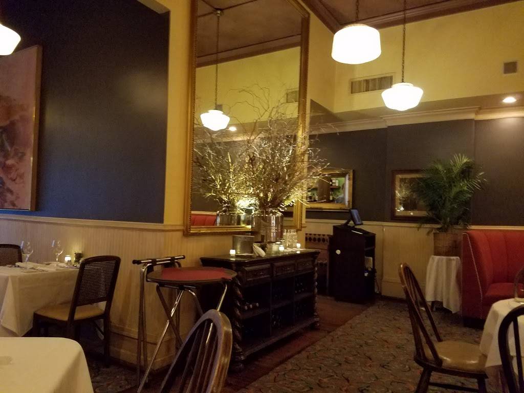 Alexanders | restaurant | 105 S Jefferson St, Roanoke, VA 24011, USA | 5409826983 OR +1 540-982-6983
