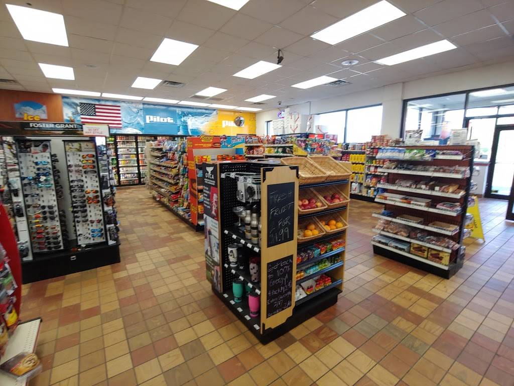 Pilot Travel Center | restaurant | 107 7th N St, Liverpool, NY 13088, USA | 3154240124 OR +1 315-424-0124