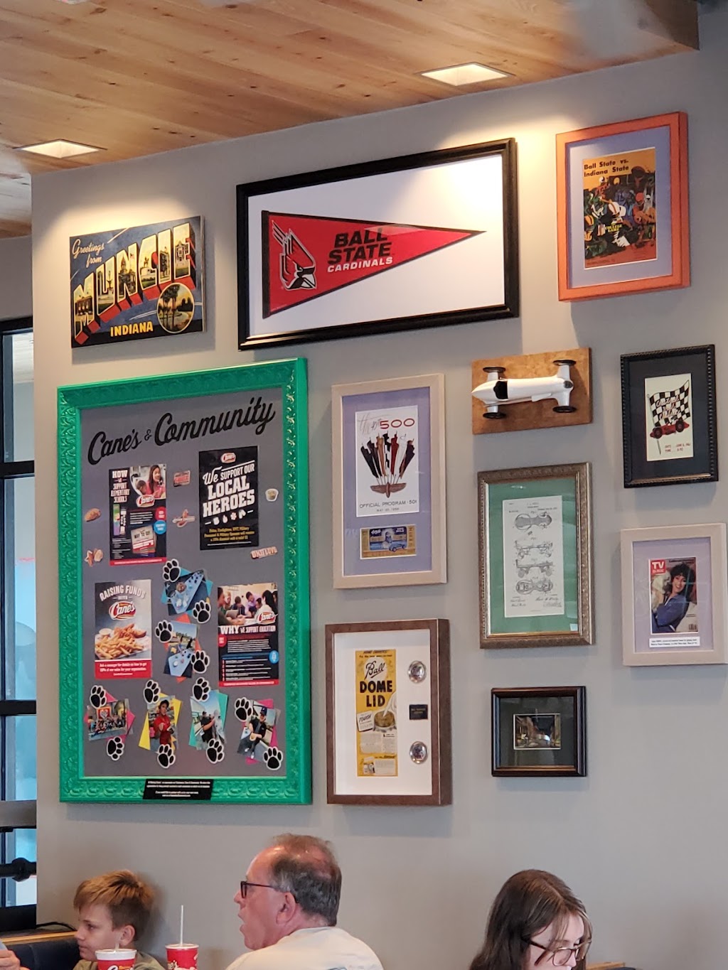 Raising Canes Chicken Fingers | restaurant | 711 W McGalliard Rd, Muncie, IN 47303, USA | 7652163204 OR +1 765-216-3204