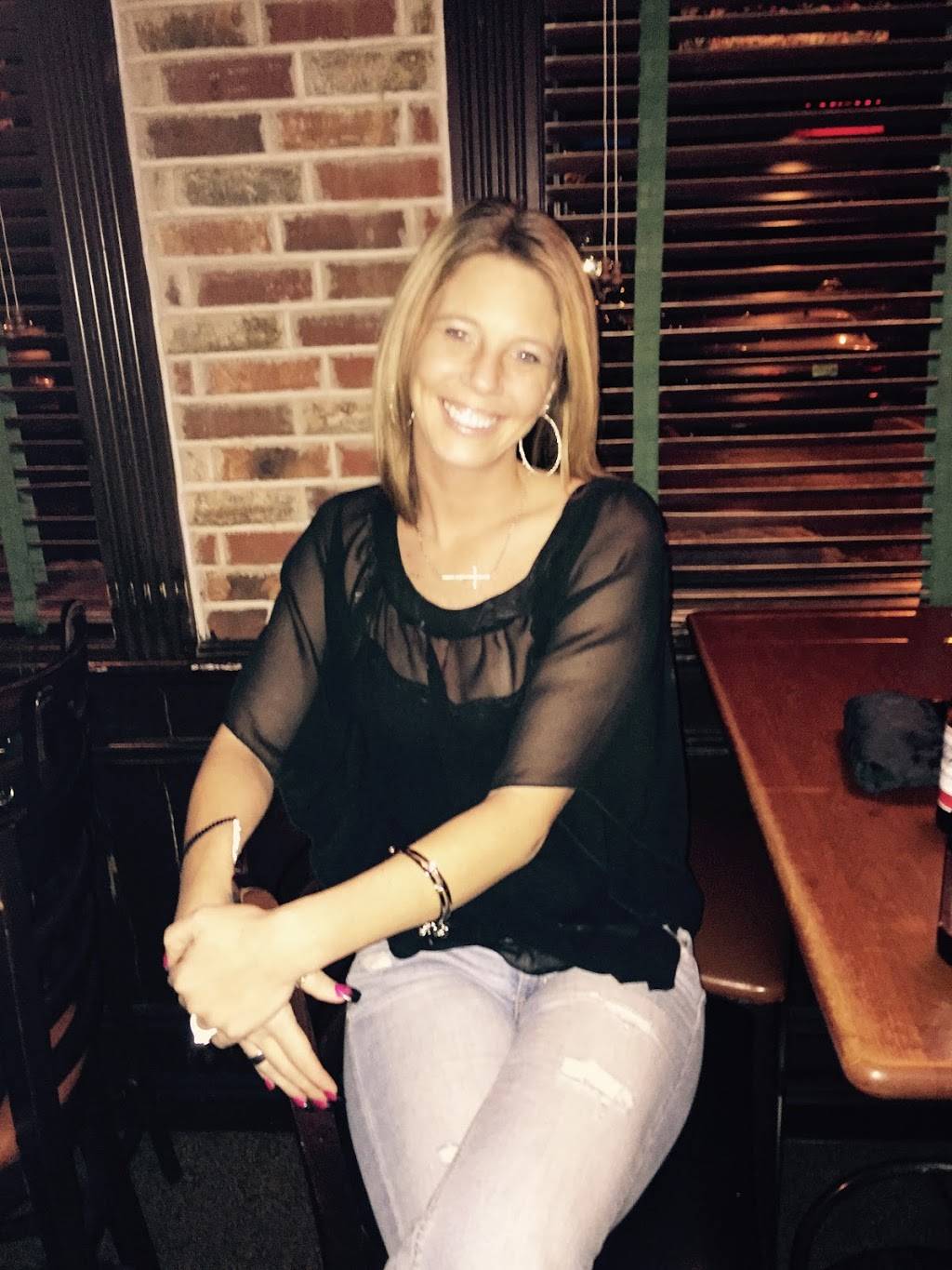 Coastline Bar & Grill | restaurant | 1240 Brace Rd, Cherry Hill, NJ 08034, USA | 8567951773 OR +1 856-795-1773