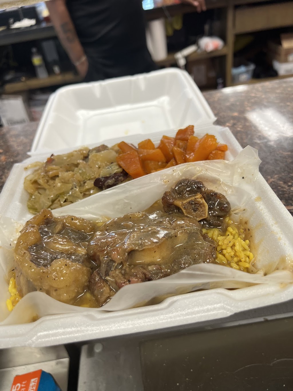 Bmoskis Flavor wings & cafe | restaurant | 4701 St Marys Rd suite c, Columbus, GA 31907, USA | 7062212035 OR +1 706-221-2035