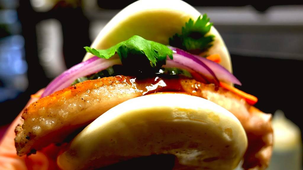 Nomads Restobar | restaurant | 100 Lakeshore Rd E, Mississauga, ON L5G 1E3, Canada | 9059902348 OR +1 905-990-2348