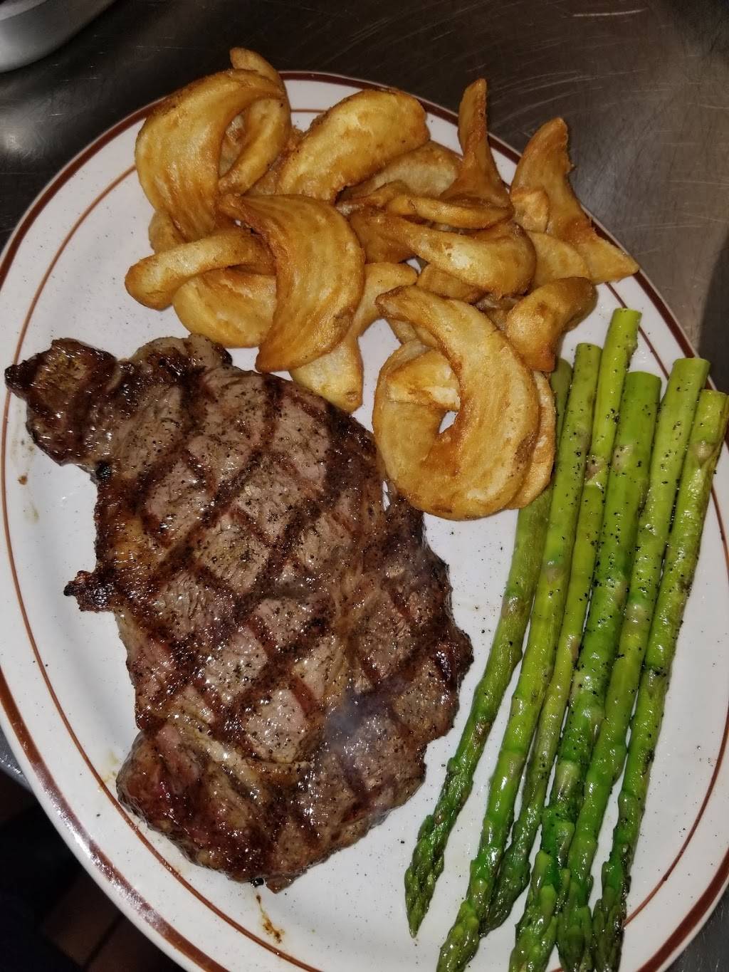 Floras Grill Restaurant | restaurant | 888 Pleasant Hill Rd suite m, Lilburn, GA 30047, USA | 4705394155 OR +1 470-539-4155