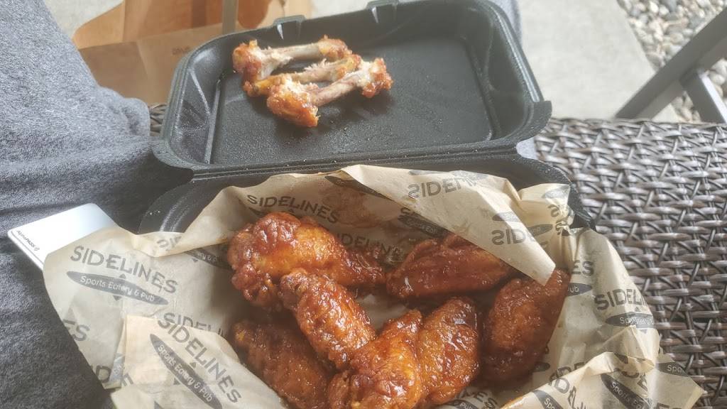 Sidelines Sports Eatery - Mellwood | restaurant | 2111 Mellwood Ave, Toledo, OH 43613, USA | 4194740000 OR +1 419-474-0000