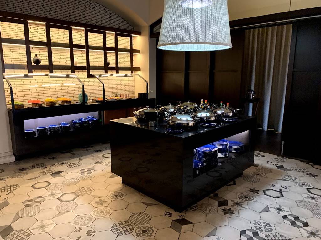 Two Sisters Restaurant | restaurant | 50 Alhambra Plaza, Coral Gables, FL 33134, USA | 3054476101 OR +1 305-447-6101