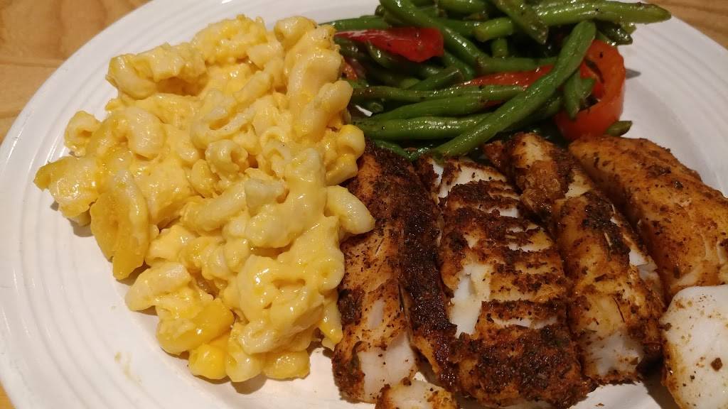 Quaker Steak & Lube | restaurant | 1425 Scalp Ave, Johnstown, PA 15904, USA | 8142629464 OR +1 814-262-9464