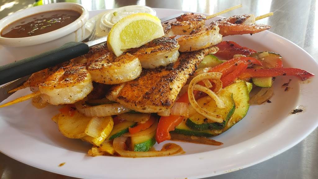 Dune Dog Cafe | restaurant | 421 US-1, Stuart, FL 34994, USA | 7722664360 OR +1 772-266-4360