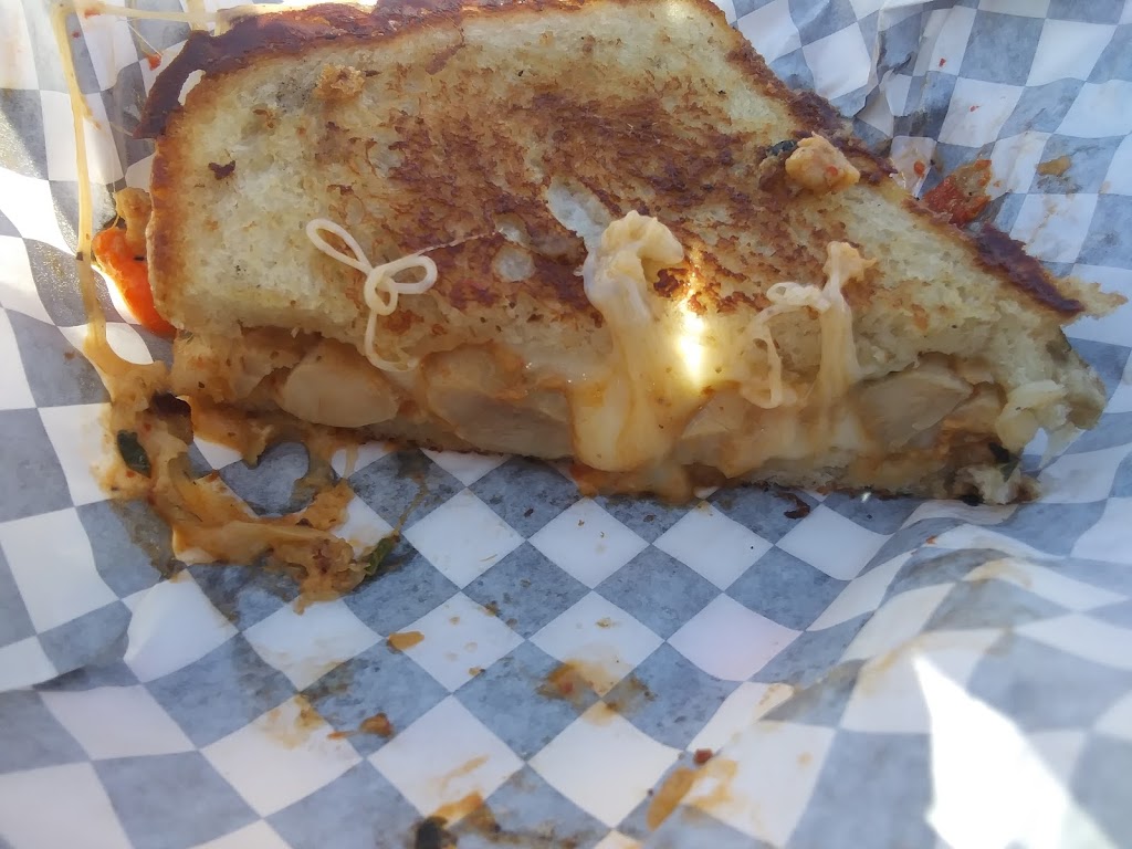 SoCheesyGrilledCheeseTruck | restaurant | 135 E Florida Ave, Hemet, CA 92543, USA | 9515650406 OR +1 951-565-0406