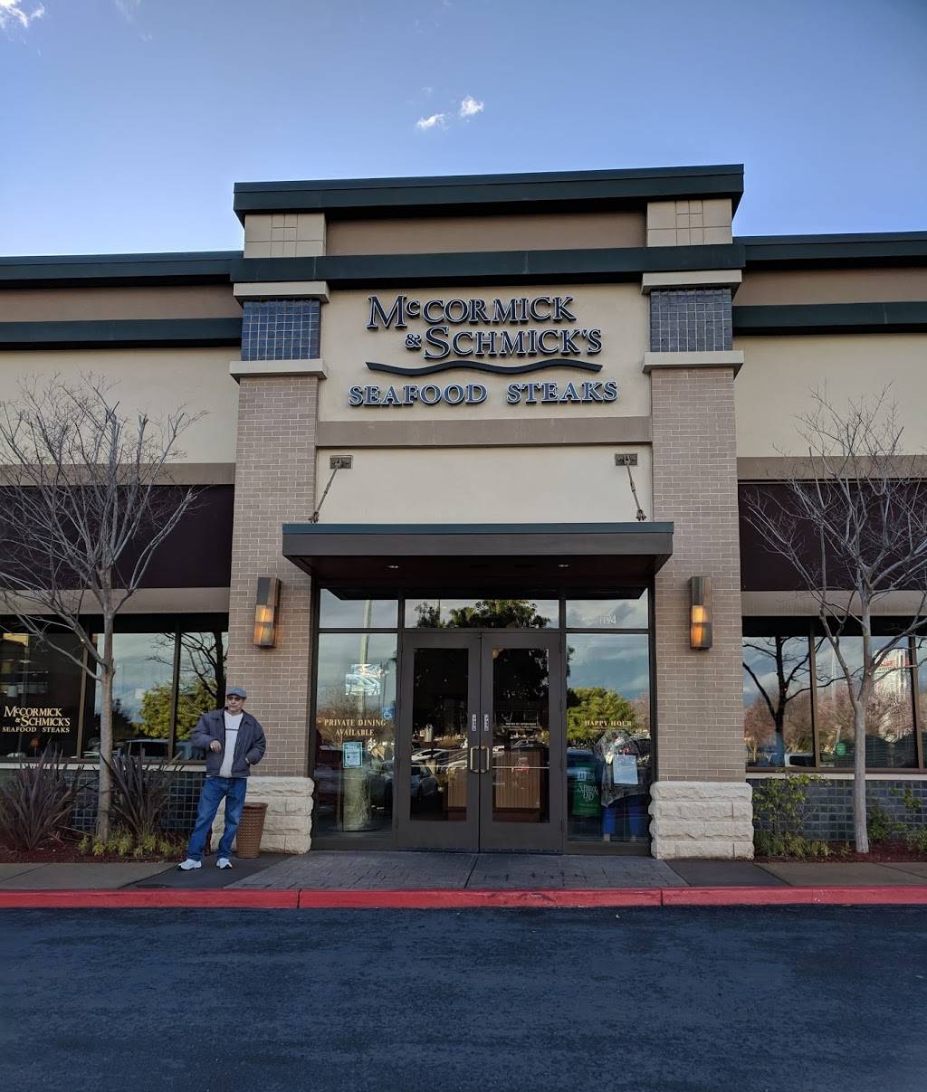 McCormick & Schmicks Seafood & Steaks | restaurant | 1194 Roseville Pkwy, Roseville, CA 95678, USA | 9169604875 OR +1 916-960-4875