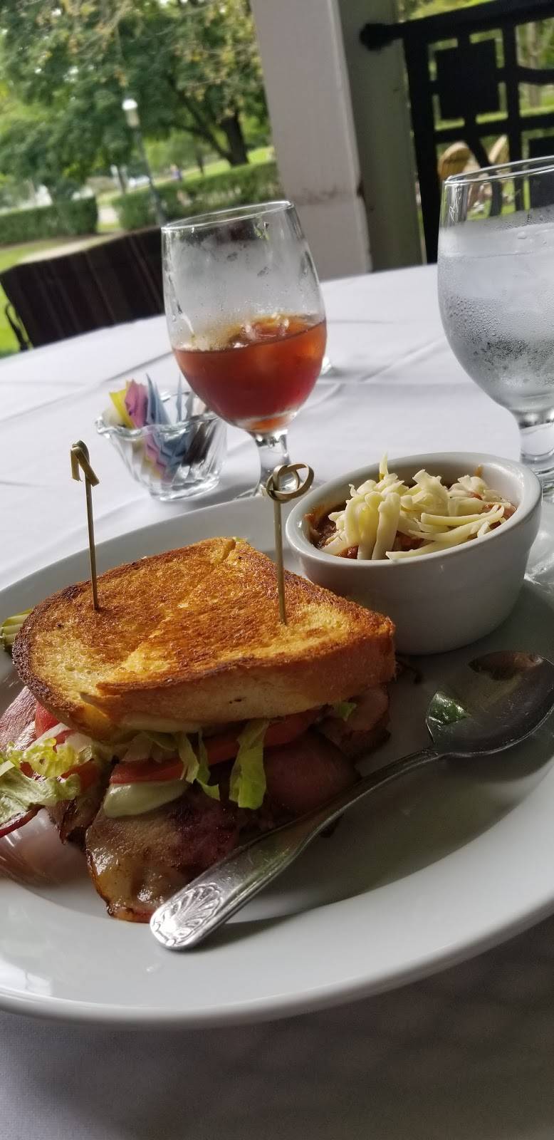 Kenyon Inn & Restaurant | restaurant | 5000, 100 W Wiggin St, Gambier, OH 43022, USA | 7404272202 OR +1 740-427-2202