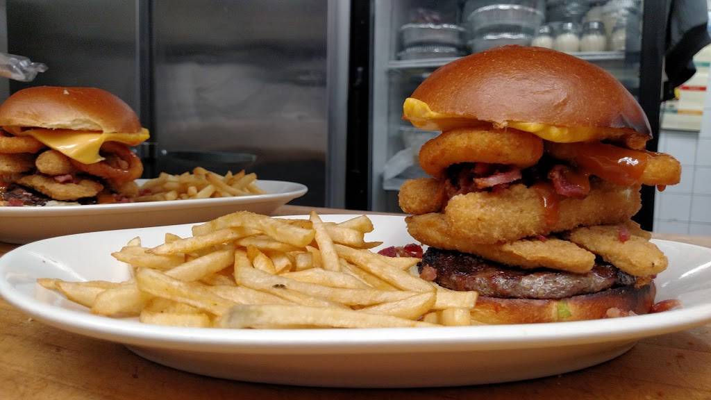 Phil & Sons | meal delivery | 5729 Main St, Flushing, NY 11355, USA | 7189610263 OR +1 718-961-0263