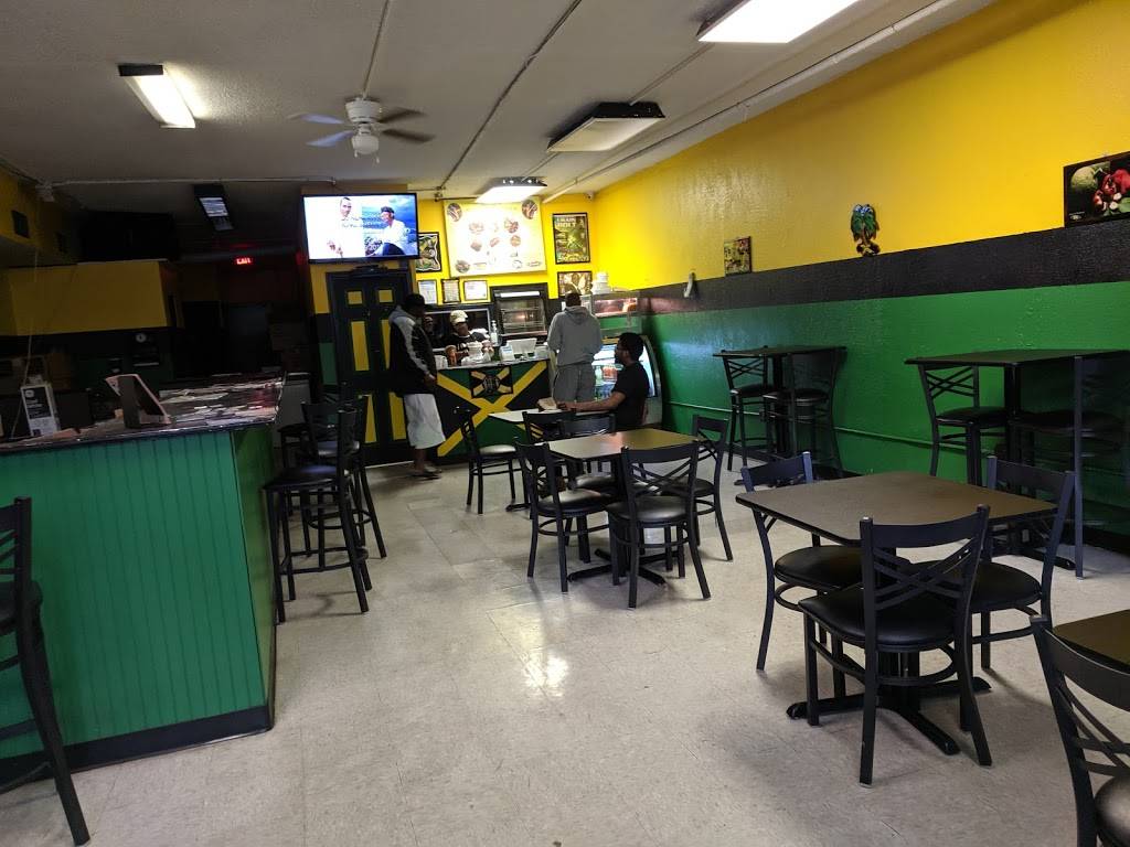 Reggae Kitchen | restaurant | 5535 Troost Ave, Kansas City, MO 64110, USA | 8164926191 OR +1 816-492-6191