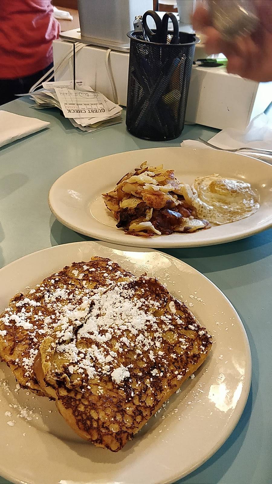 Samanthas Downtown | restaurant | 138 2nd St SW, Canton, OH 44702, USA | 3304531110 OR +1 330-453-1110