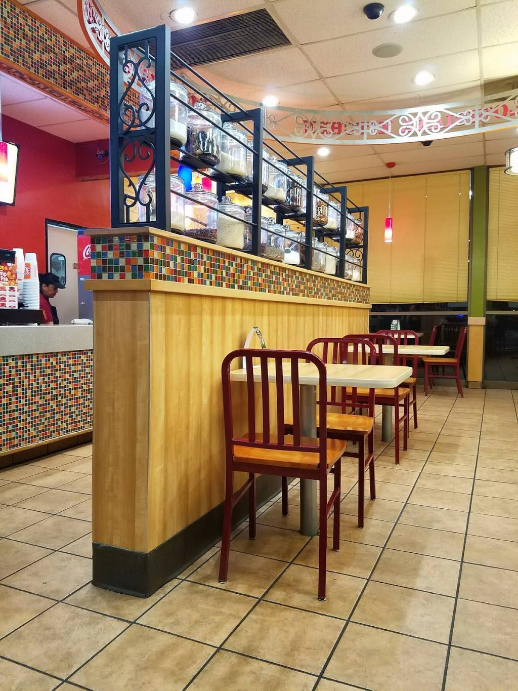 Popeyes Louisiana Kitchen | restaurant | 23434 Lyons Ave, Newhall, CA 91321, USA | 6612557778 OR +1 661-255-7778