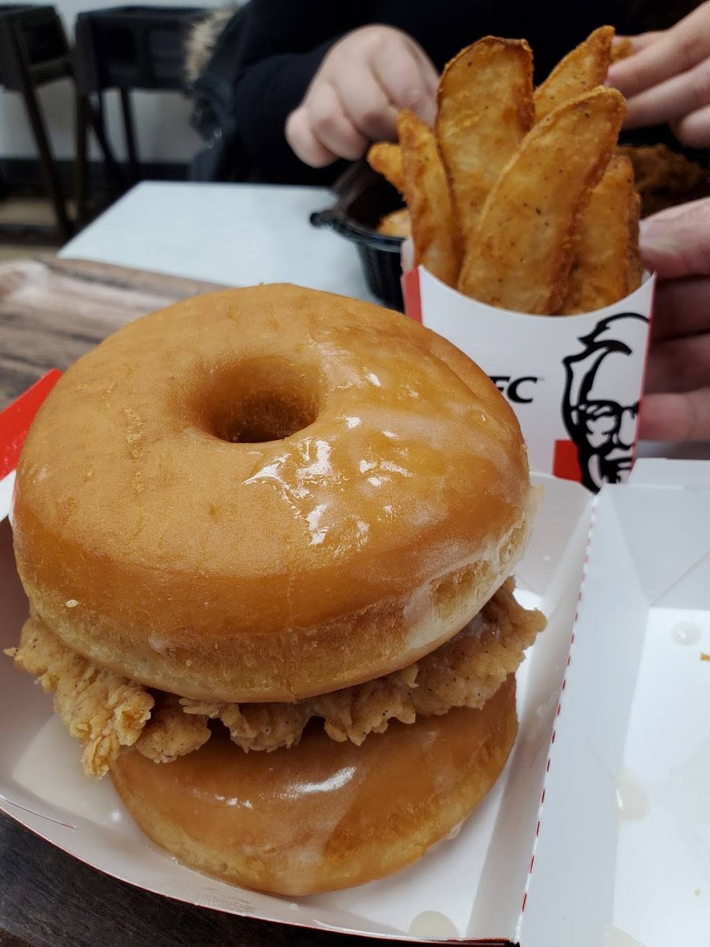 KFC | restaurant | 7407 Evergreen Way, Everett, WA 98203, USA | 4253536549 OR +1 425-353-6549