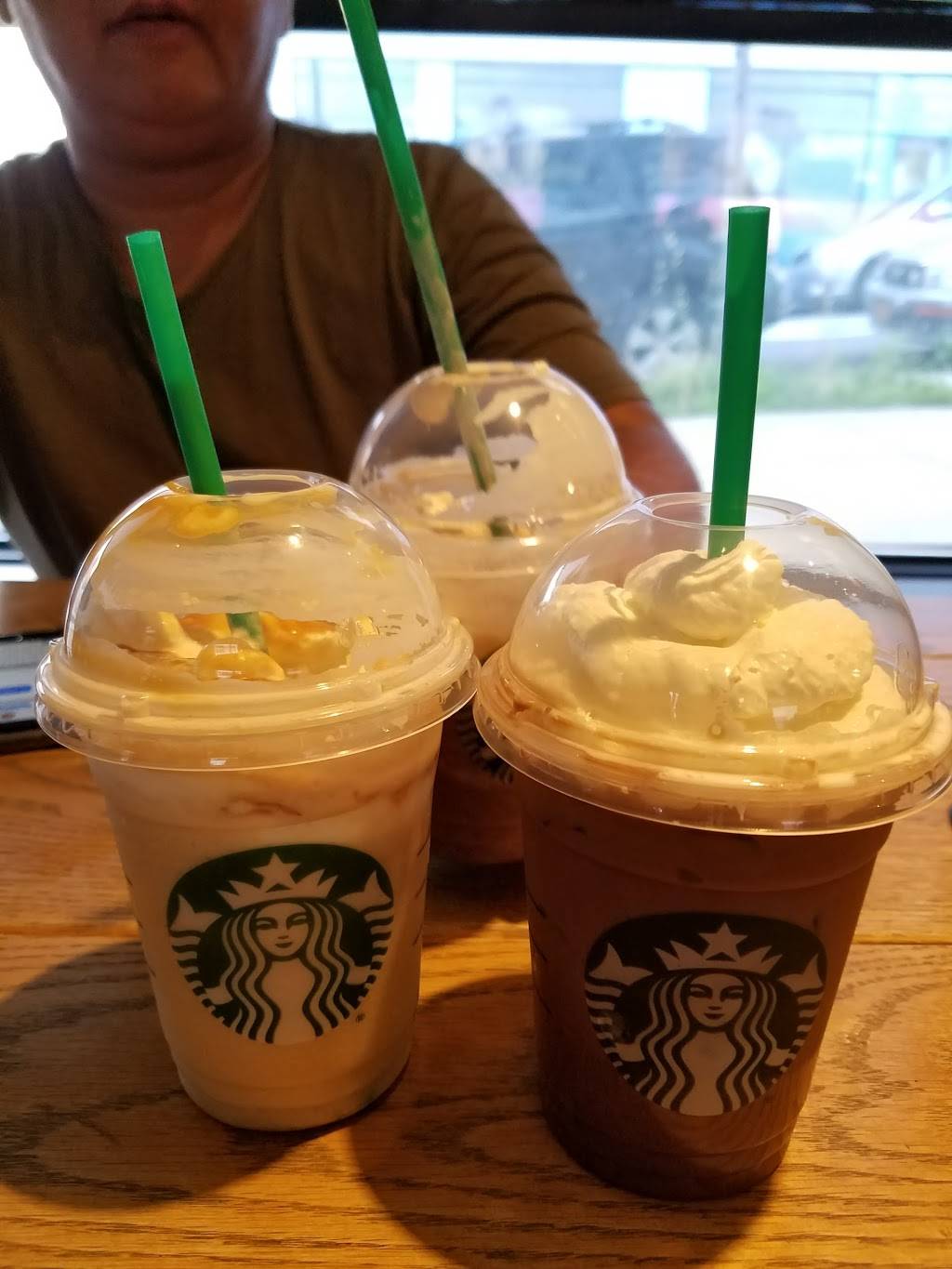 Starbucks | cafe | 215-29 Northern Blvd, Queens, NY 11361, USA | 7182814165 OR +1 718-281-4165