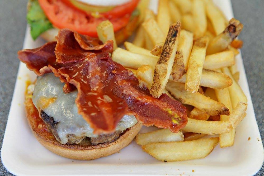 Supreme Burger | restaurant | 1827 Columbia Dr suite a, Decatur, GA 30032, USA | 4042888988 OR +1 404-288-8988