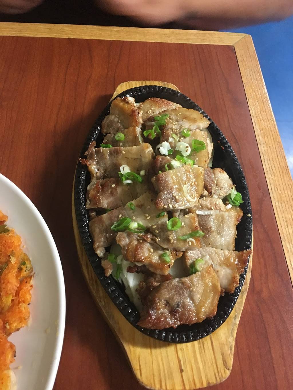 Good Fella | restaurant | 905 S Neil St # F, Champaign, IL 61820, USA | 2172395959 OR +1 217-239-5959