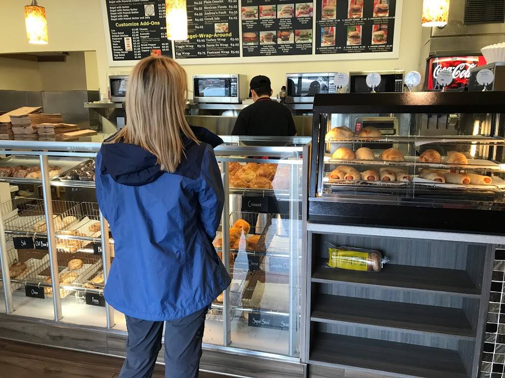 The Bagel Bakery | restaurant | 130 Country Club Gate Center, Pacific Grove, CA 93950, USA | 8316496272 OR +1 831-649-6272