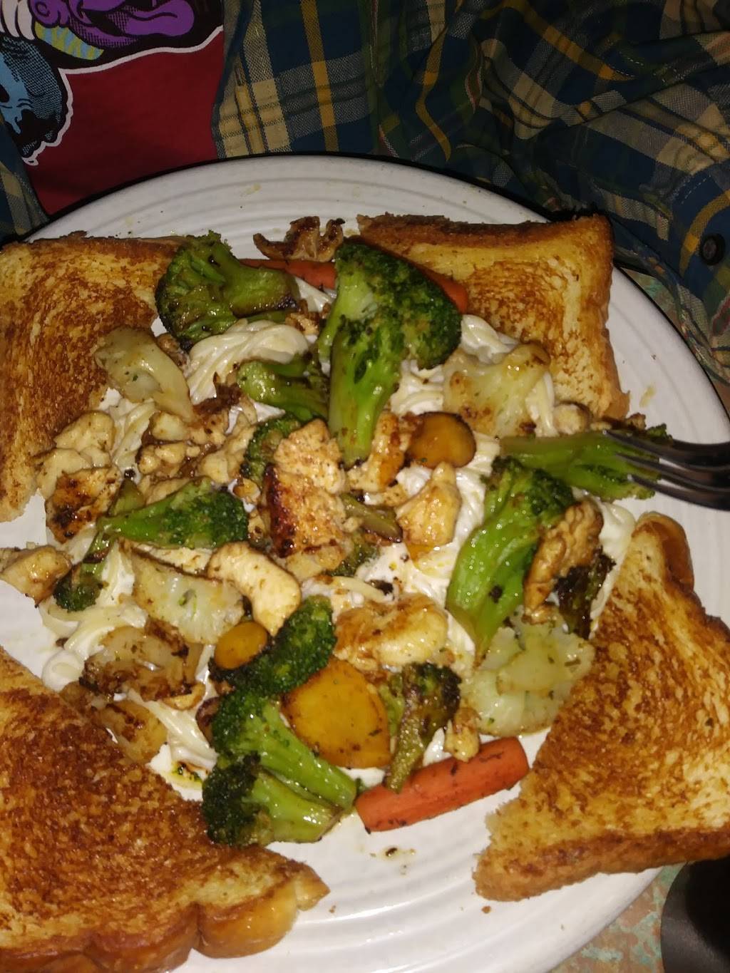 Cafe Hot Wing | restaurant | 6595 Tara Blvd, Jonesboro, GA 30236, USA | 7704713200 OR +1 770-471-3200