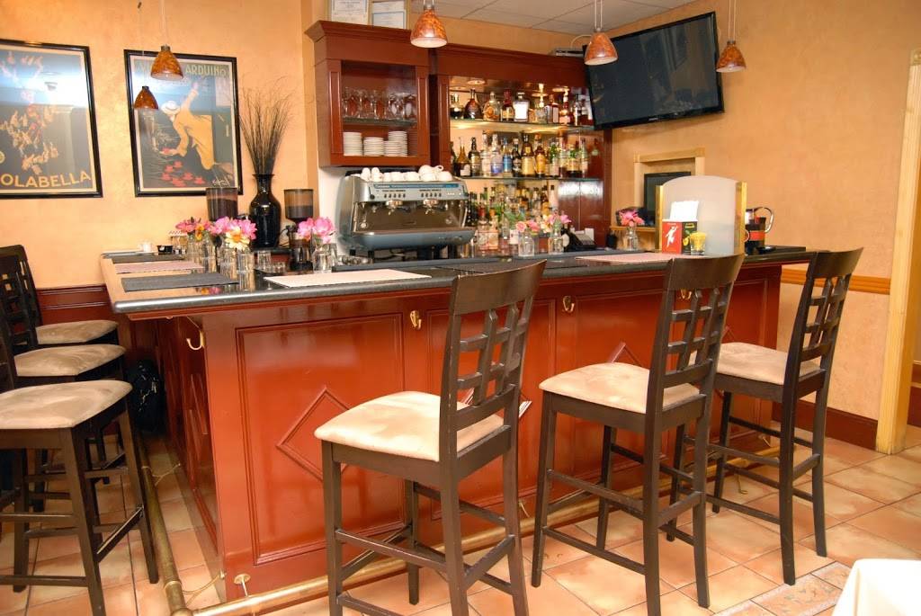 Caffe Bravo | restaurant | 2508, 794 Orange St, New Haven, CT 06511, USA | 2037722728 OR +1 203-772-2728