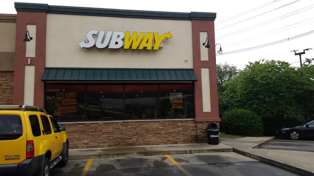 Subway | restaurant | 1257 Parkway, Sevierville, TN 37862, USA | 8653653031 OR +1 865-365-3031