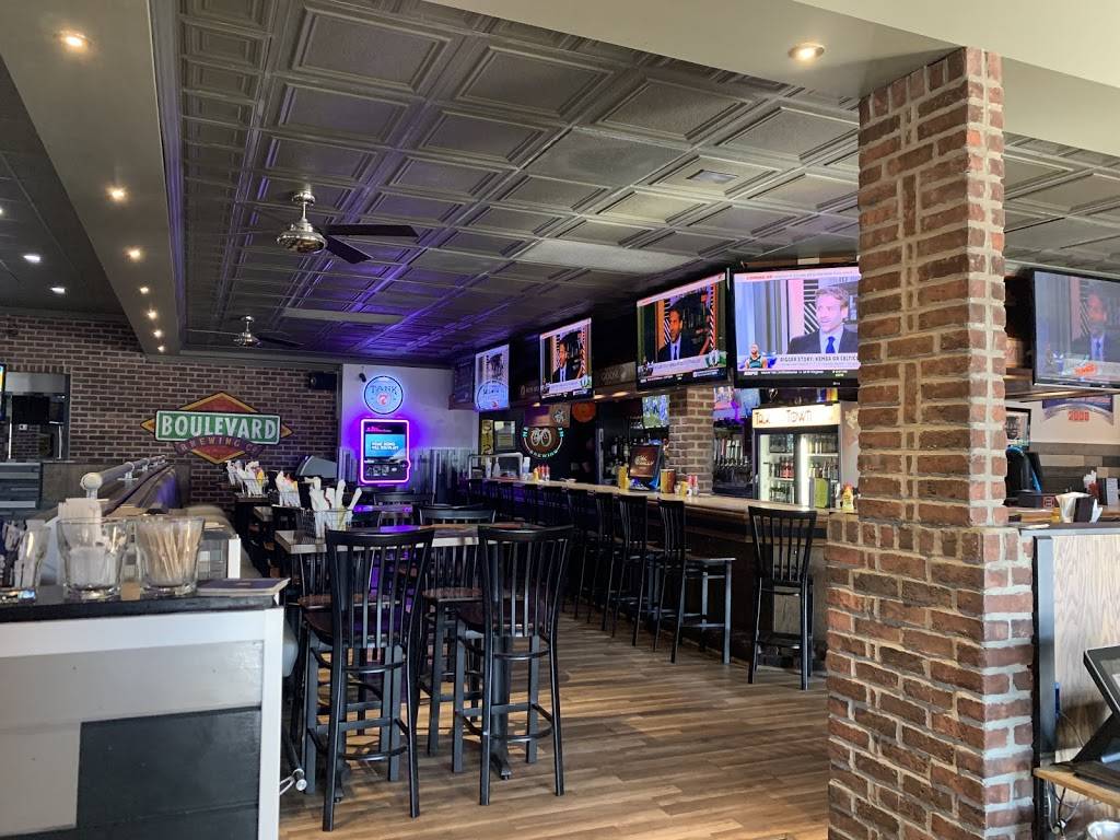 Talk of the Town Grill & Bar | restaurant | 11922 W 119th St, Overland Park, KS 66213, USA | 9136619922 OR +1 913-661-9922