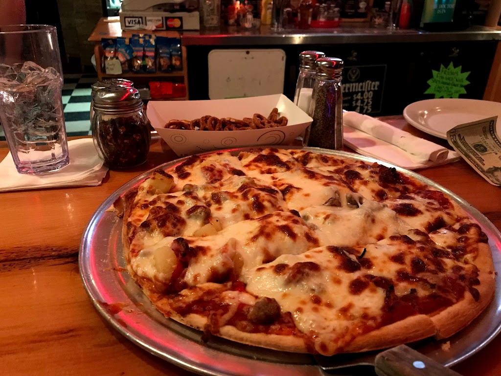 Twillys Sports Bar & Grill | restaurant | 13909 US-45, Bruce Crossing, MI 49912, USA | 9068273360 OR +1 906-827-3360