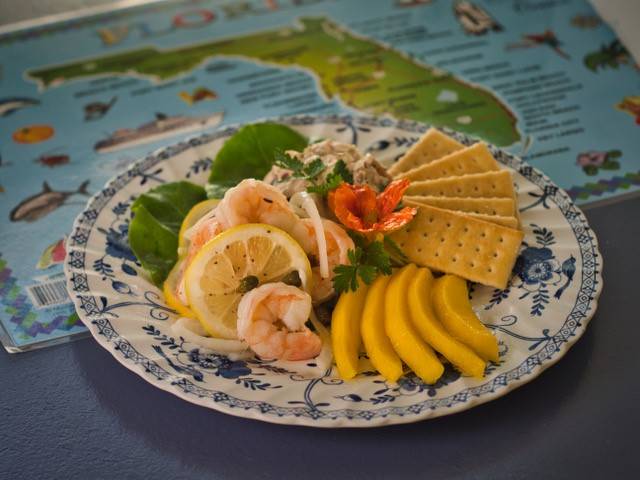 Retts Place | restaurant | 4777 S Orange Ave, Orlando, FL 32806, USA | 4079671549 OR +1 407-967-1549